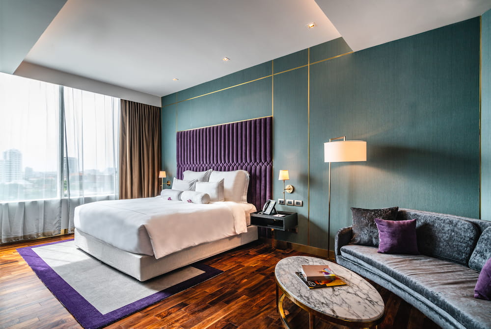 Deluxe Room and Lounge  - akyra Thonglor Bangkok Hotel