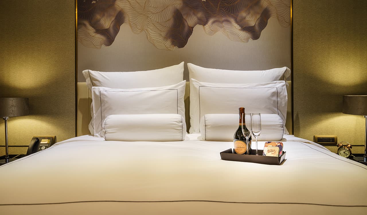 Luxury One Bedroom Suite - akyra Thonglor Bangkok Hotel